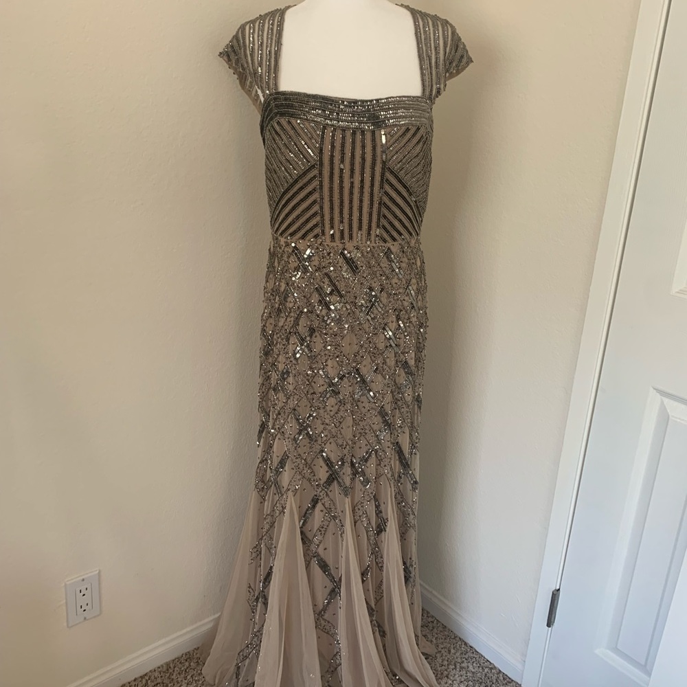 Adrianna Papell Cap Sleeve Beaded Gatsby Gown - Picture 2 of 16